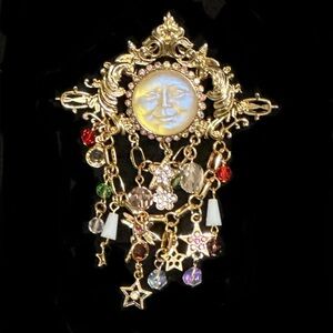 #12 Kirks Folly Brooch